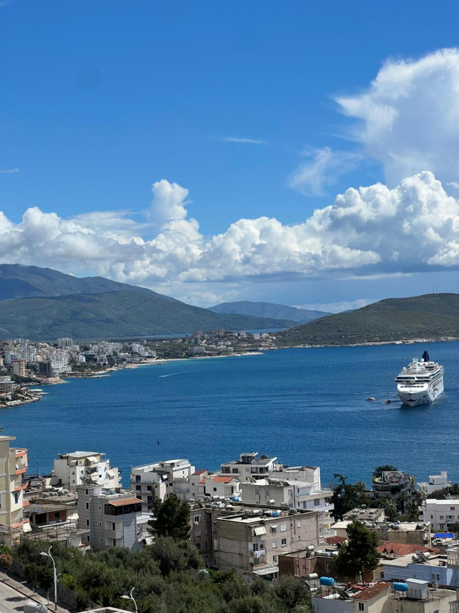 Hotel Leon Sarandë Buitenkant foto